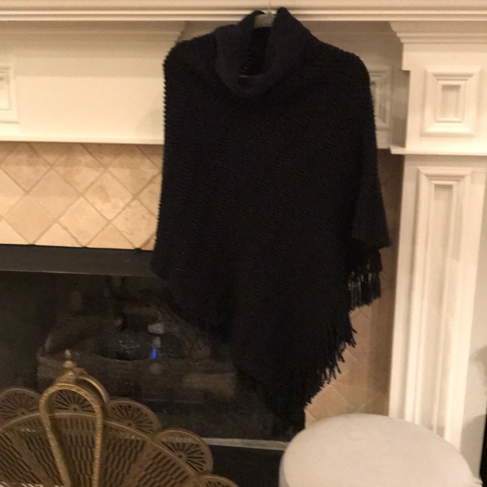 Turtle neck sweater cape
